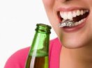 Điểm mặt 10 thói quen gây hại cho răng